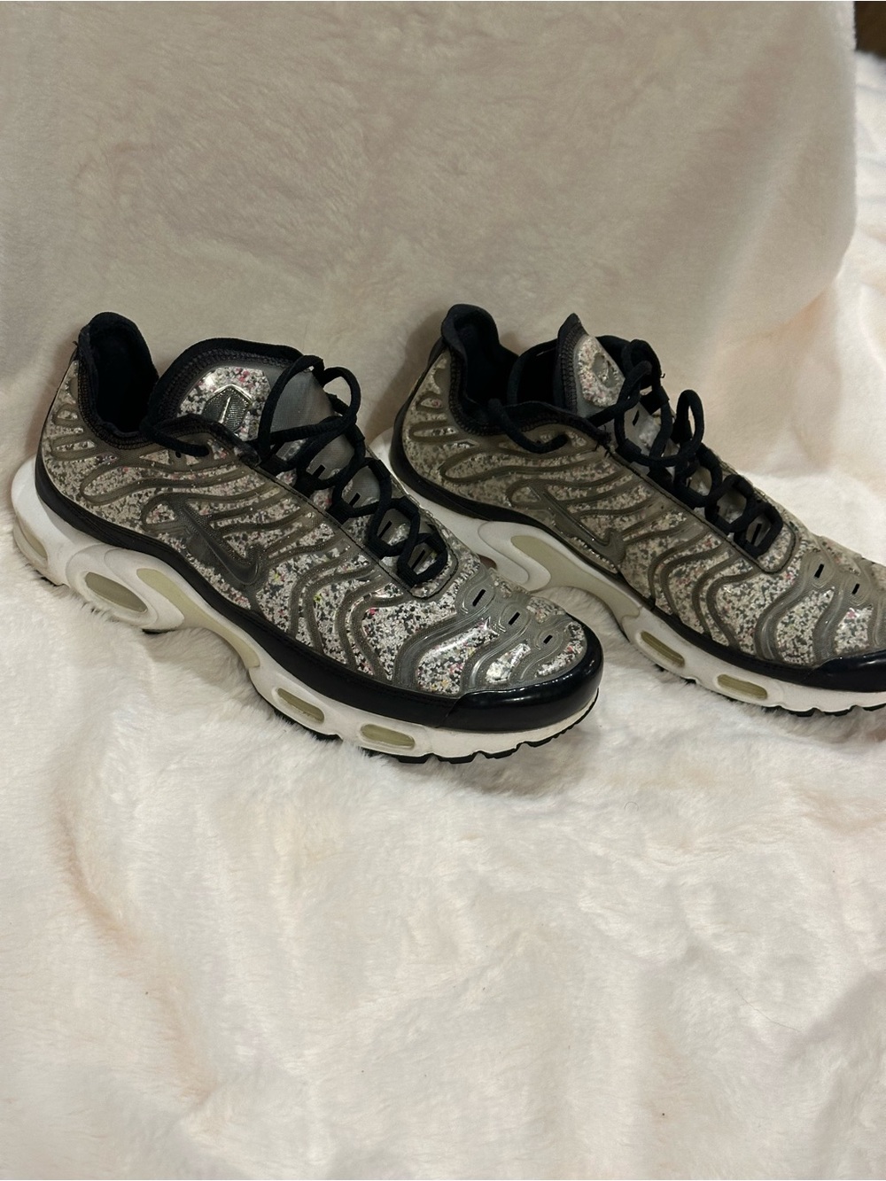 Nike Silver Speckled and Black Air Max Style Sneakers - Picture 3 of 12